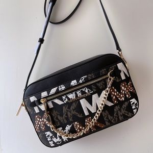 Michael Kors Chain Crossbody